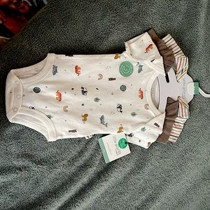Carters Little planet 3month onesies (boys)